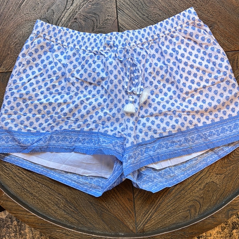Vineyard vines pull on shorts size large